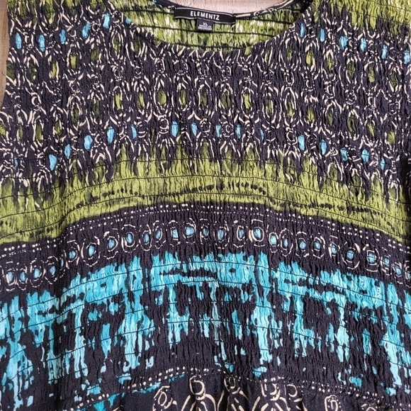 Long Flowy Summer Dress. Black, Blue, Green, White. XL. Strechy on top. - Picture 6 of 12